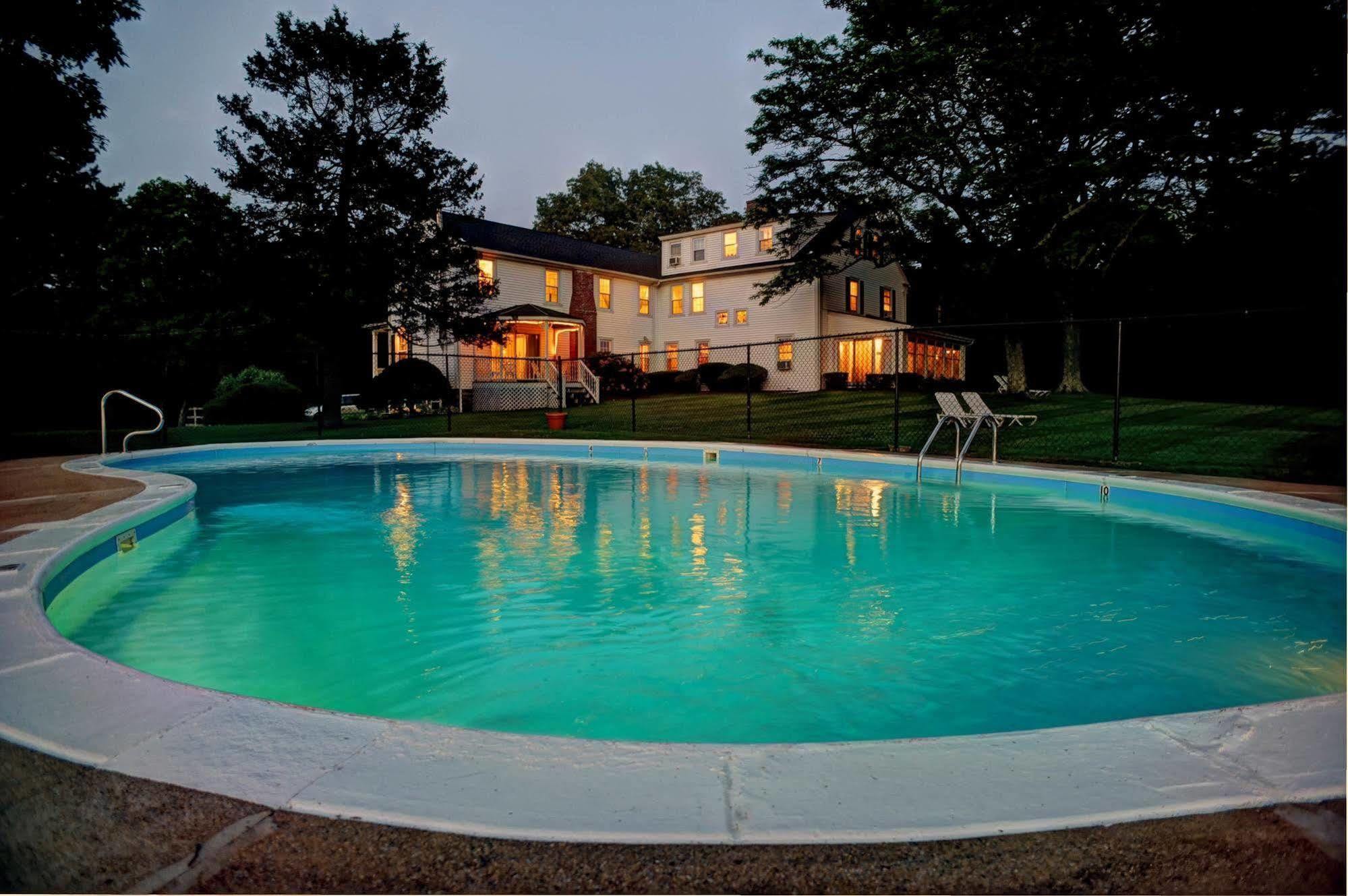 Historic Jacob Hill Inn Сийконк Екстериор снимка